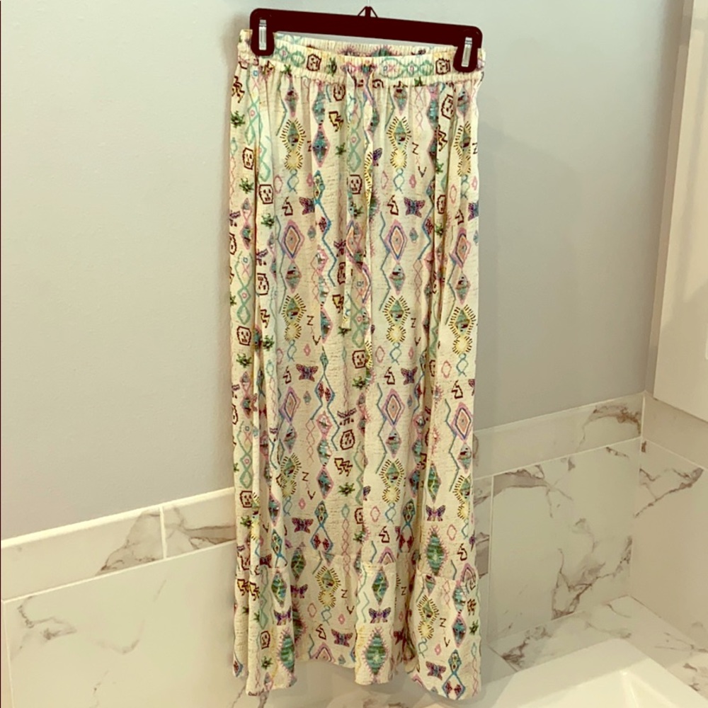 Beautiful flowy skirt